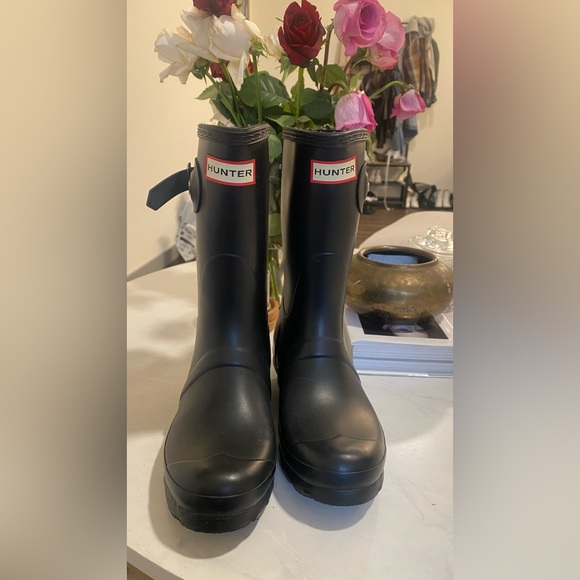 Women’s Hunter Rainboots - Picture 2 of 2
